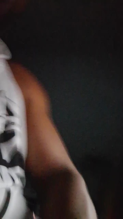 irey_negro live cam on Cam4