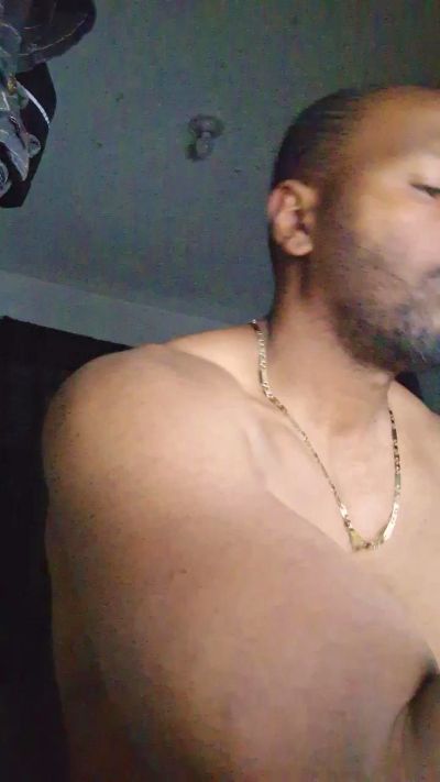 irey_negro live cam on Cam4