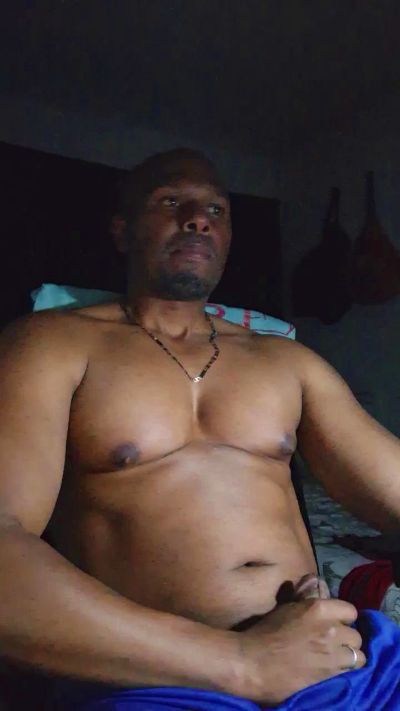 irey_negro live cam on Cam4