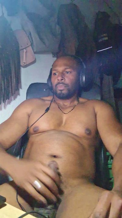 irey_negro live cam on Cam4