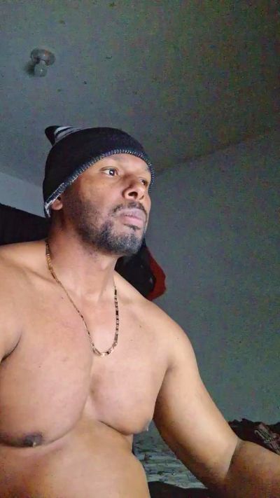 irey_negro live cam on Cam4