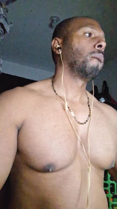 irey_negro live cam on Cam4