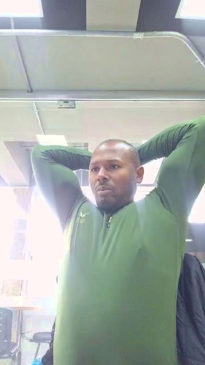 irey_negro live cam on Cam4