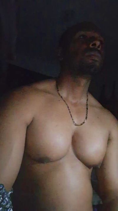 irey_negro live cam on Cam4