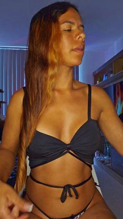 irina_kiss69 live cam on Cam4