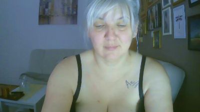 irma2 live cam on Cam4