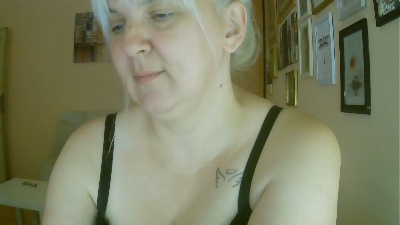 irma2 live cam on Cam4
