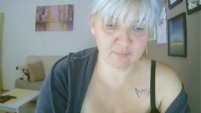 irma2 live cam on Cam4