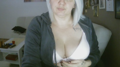 irma2 live cam on Cam4
