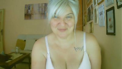irma2 live cam on Cam4