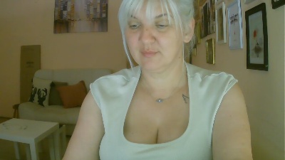 irma2 live cam on Cam4