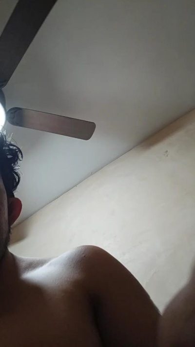ironhowl live cam on Cam4