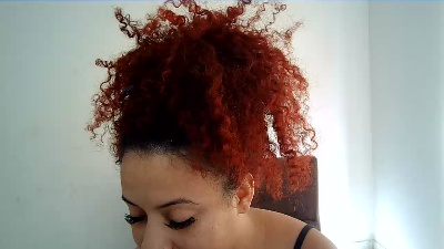 isa_bellaxx live cam on Cam4