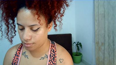 isa_bellaxx live cam on Cam4