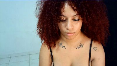 isa_bellaxx live cam on Cam4