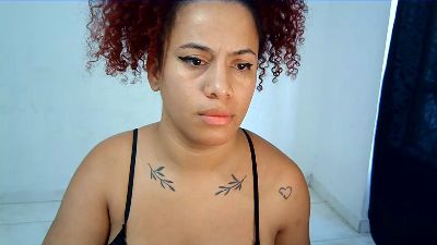isa_bellaxx live cam on Cam4