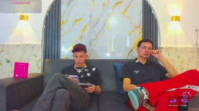 isaak_26 live cam on Cam4