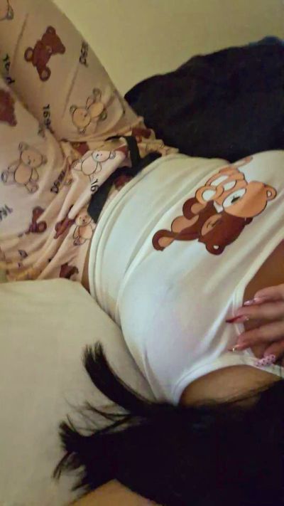 isabella323 live cam on Cam4