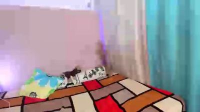 isabella_lovest live cam on Cam4
