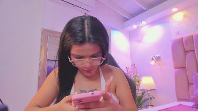 isabellaaclarkk live cam on Cam4