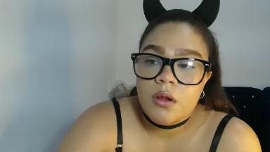 isamoon_hot live cam on Cam4