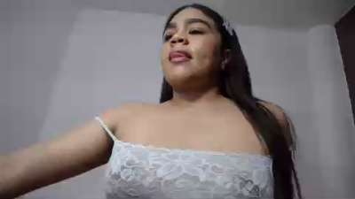 isamoon_hot live cam on Cam4