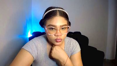 isamoon_hot live cam on Cam4