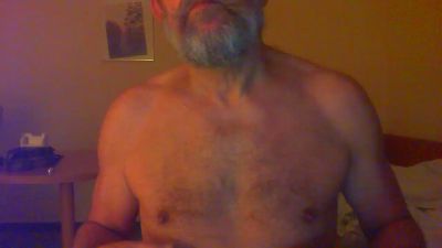 isarsurfer1 live cam on Cam4