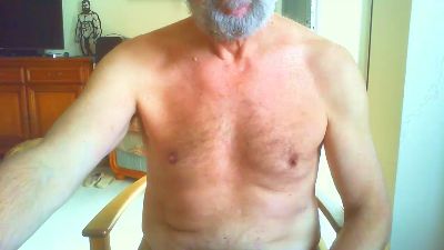 isarsurfer1 live cam on Cam4