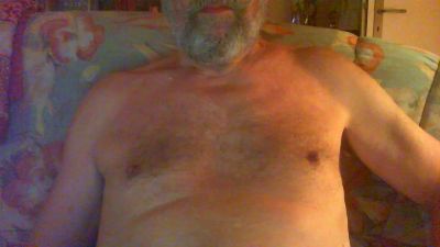 isarsurfer1 live cam on Cam4