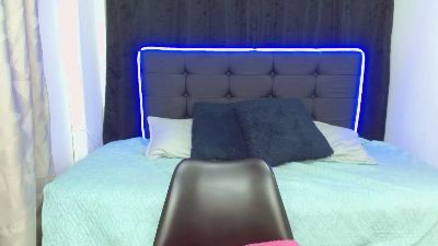 isla_rosee live cam on Cam4
