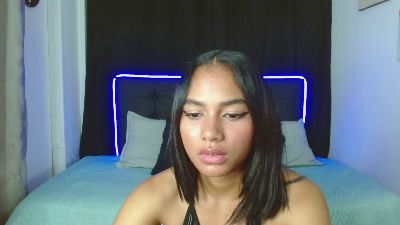 isla_rosee live cam on Cam4