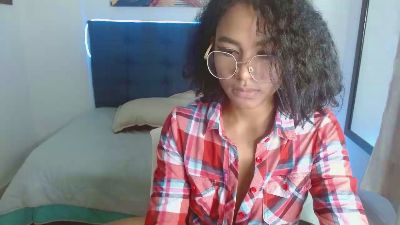 isla_rosee live cam on Cam4