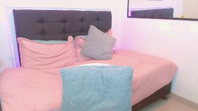 isla_rosee live cam on Cam4