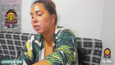 isobel_adams202 live cam on Cam4
