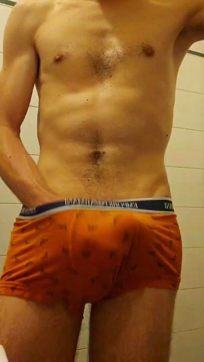 ita_boy_hot live cam on Cam4