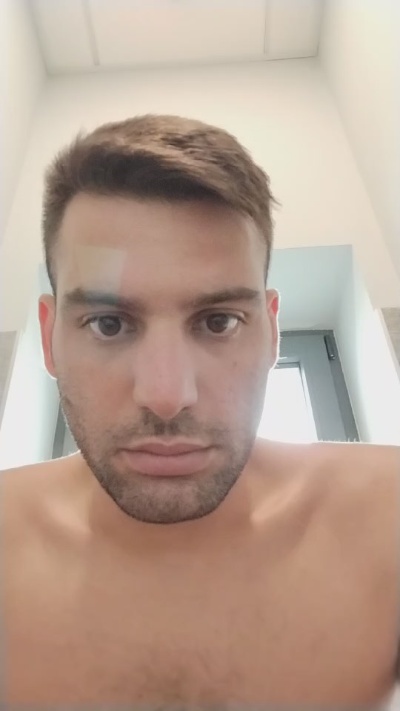italian_bull1 live cam on Cam4
