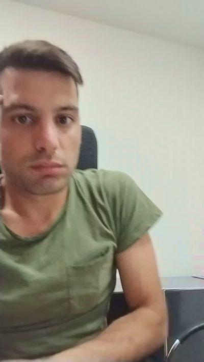 italian_bull1 live cam on Cam4