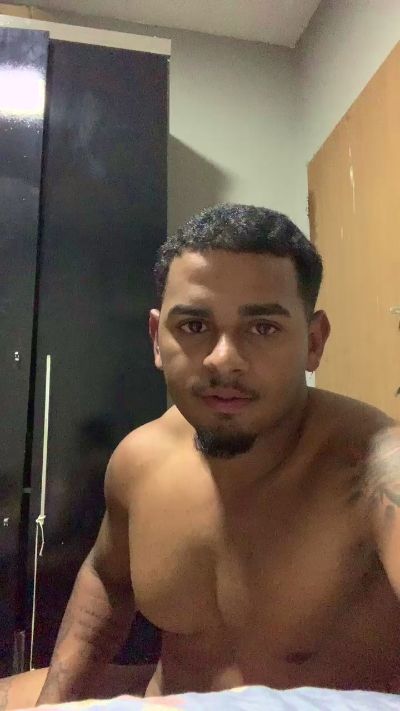 italo396 Live Webcam on Cam4