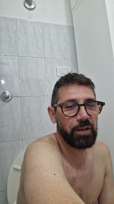 italysexyman live cam on Cam4