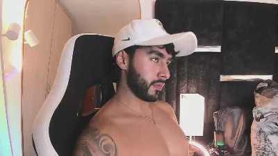itsmeeros live cam on Cam4