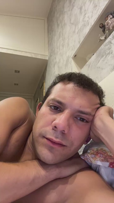 itsvitale live cam on Cam4