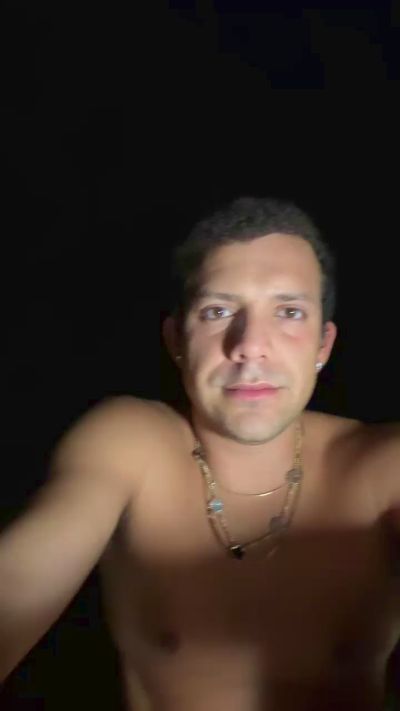 itsvitale live cam on Cam4