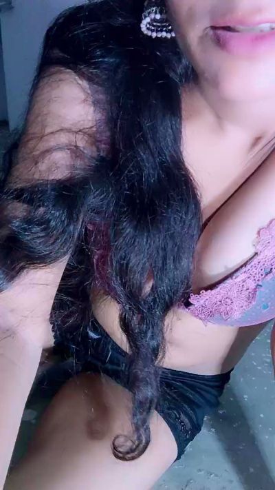 itz_hot_couple6 live cam on Cam4