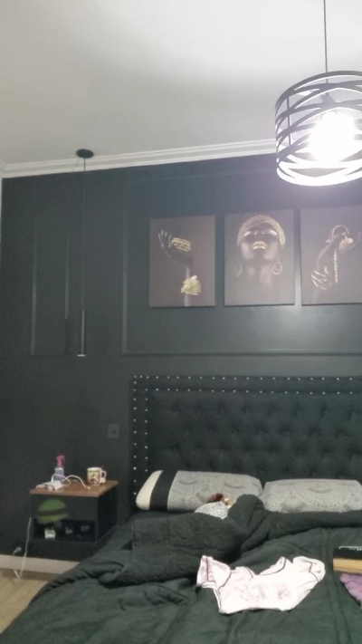 ivan_dimitri live cam on Cam4