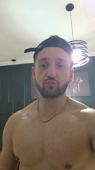 ivan_dimitri live cam on Cam4