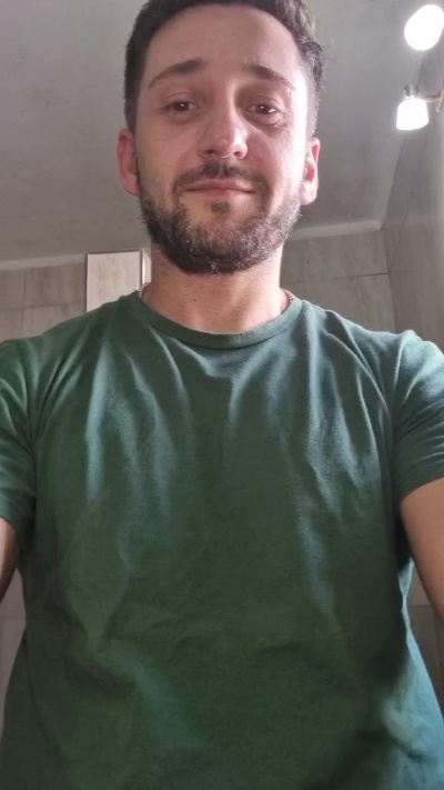 ivan_dimitri live cam on Cam4