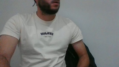 ivancho27 live cam on Cam4