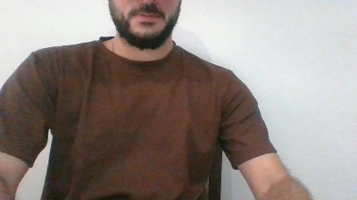 ivancho27 live cam on Cam4