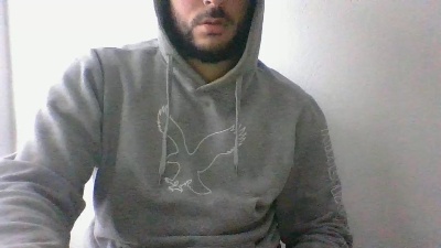 ivancho27 live cam on Cam4